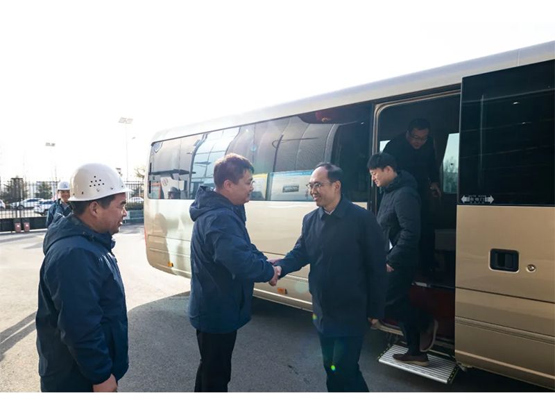 新乡市委常委、卫辉市委书记崔红建一行莅临卓一牧业调研指导！