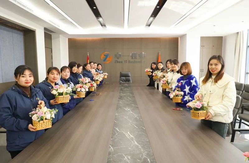 芳华不负春 柔肩担重任 | 卓一牧业祝广大女神节日快乐!